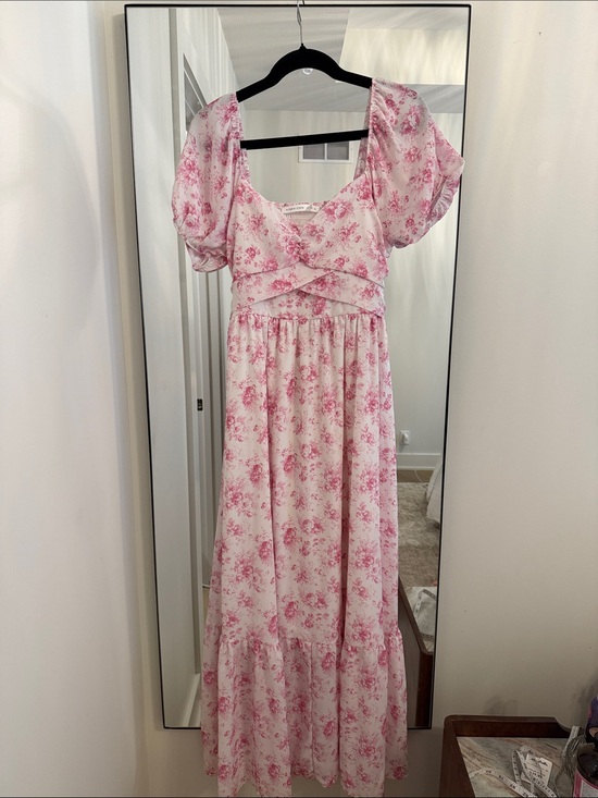 Altar'd State Dresses & Skirts - Altar'd State Pink and White Floral Maxi Dress
